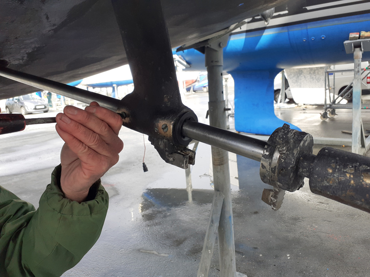 11 Bague hydrolube en place